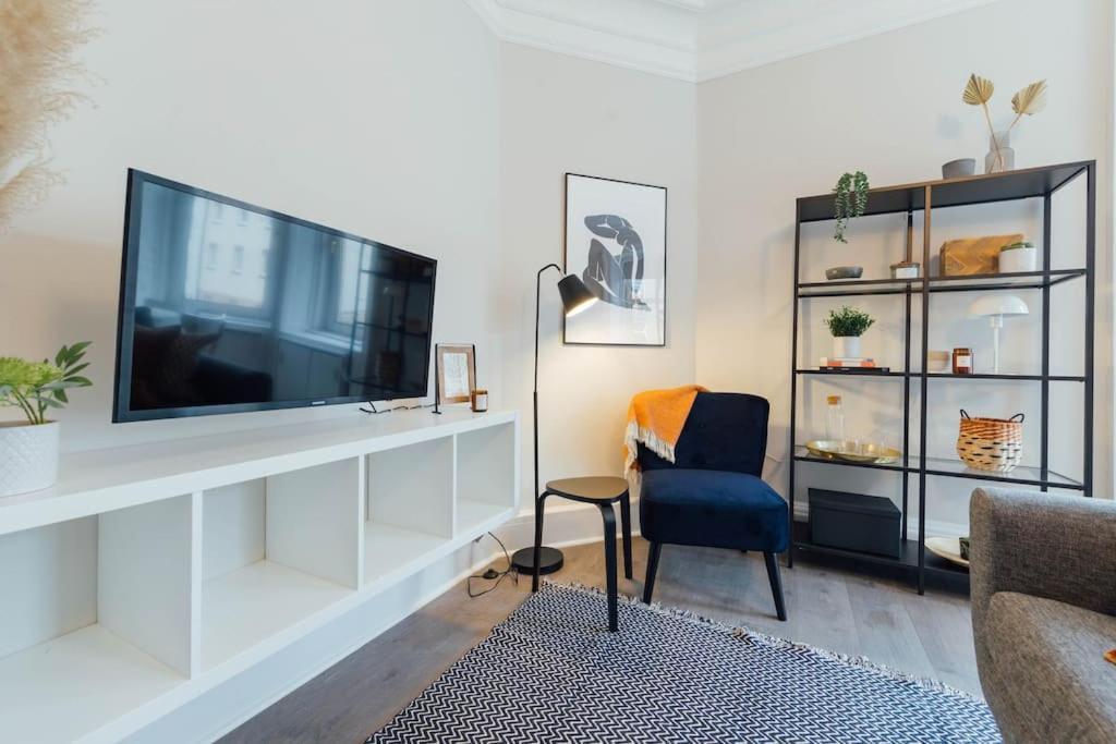 Stylish Stirling Apartment - Free Parking Dış mekan fotoğraf