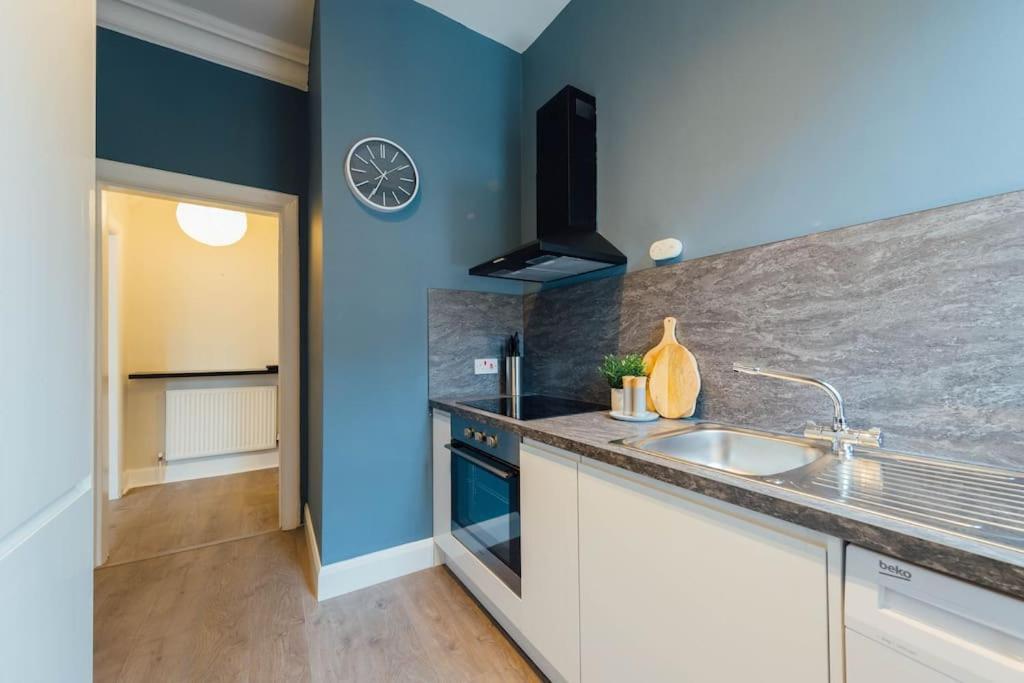 Stylish Stirling Apartment - Free Parking Dış mekan fotoğraf