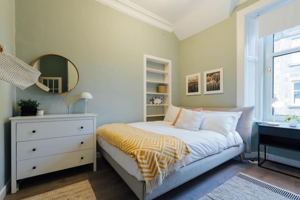 Stylish Stirling Apartment - Free Parking Dış mekan fotoğraf