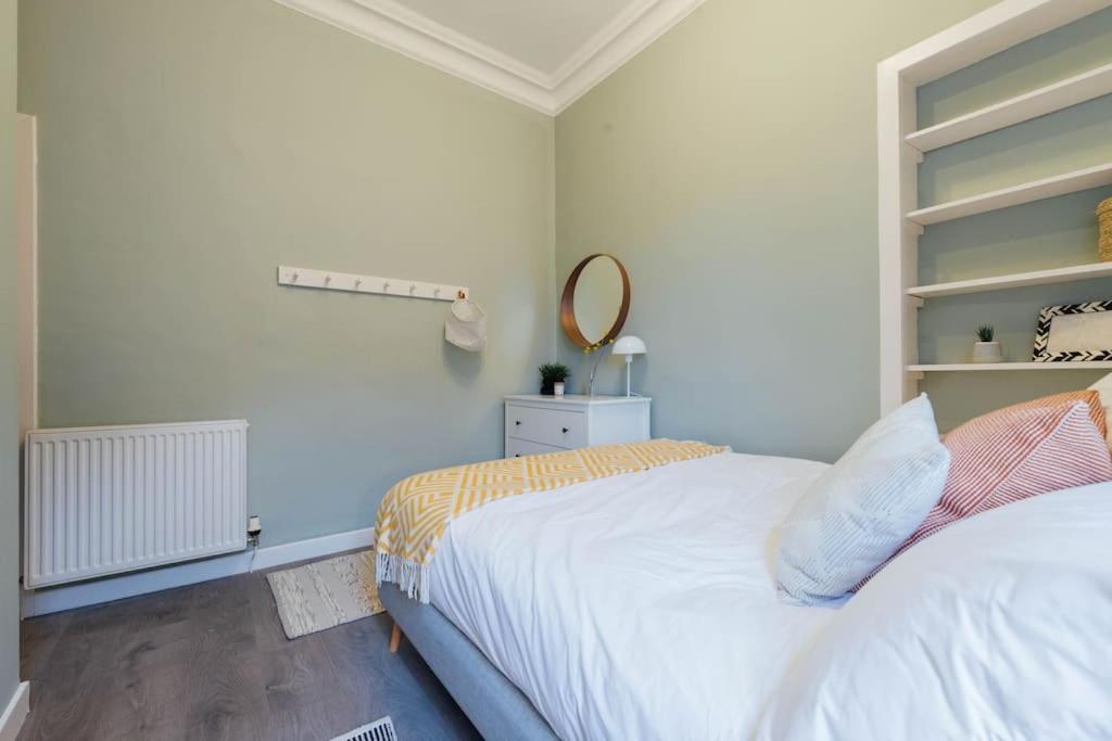 Stylish Stirling Apartment - Free Parking Dış mekan fotoğraf