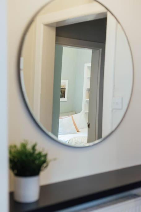 Stylish Stirling Apartment - Free Parking Dış mekan fotoğraf